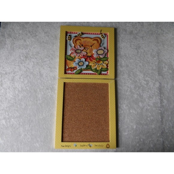 🎁Debra Jordan Bryan Wood Wall Hanging Bear Plaque Corkboard for Notes/Photos - Picture 1 of 16